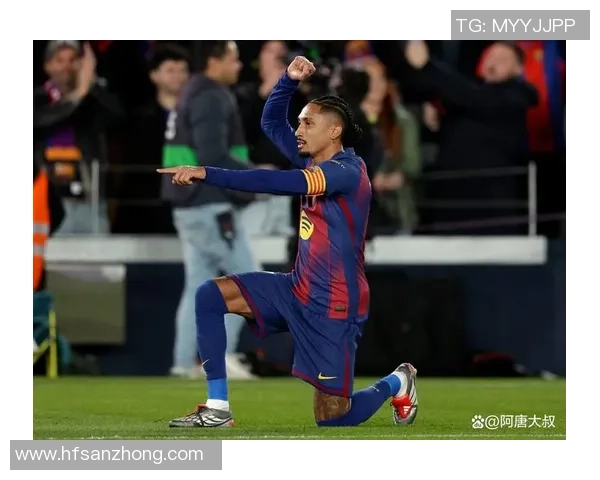 欧联杯经典对决AC米兰惊险逆转巴萨乌龙球引爆全场激情时刻