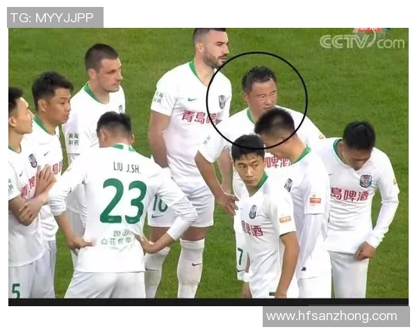 中超大战：拜仁大胜巴黎红牌事件引发全场热议战术解析